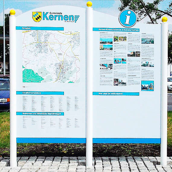 Schilderleitsystem, Orientierungsleitsystem, Beschilderung Wegweiser in Haltebucht, Tourismus Kernen bei Stuttgart