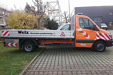 Autobeschriftung Welz Verkehrssicherheit, Stuttgart, MB Sprinter Pritsche