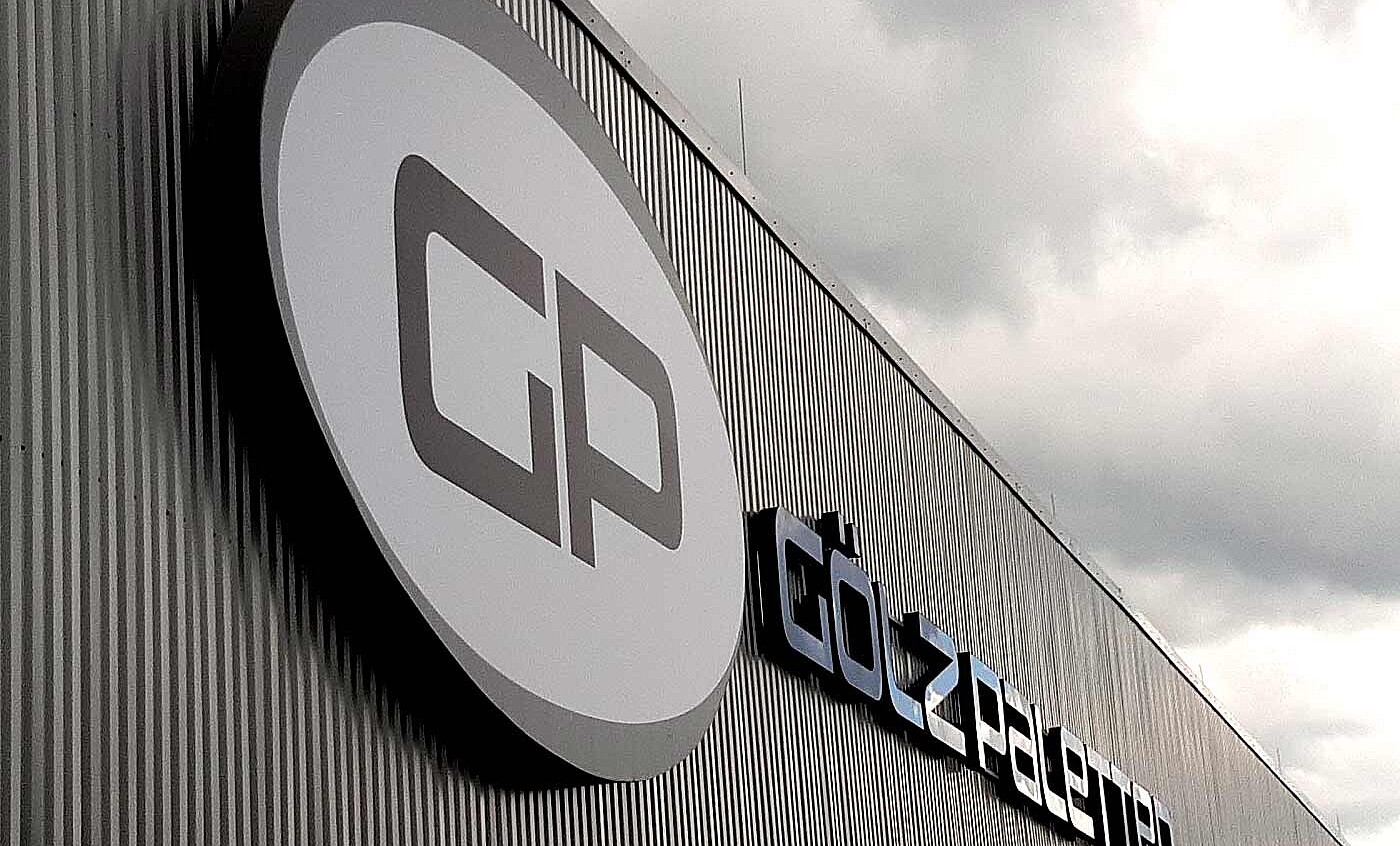 Leuchtschild Großformat GP Gölz Paletten