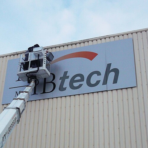 Werbeschilder MB Tech