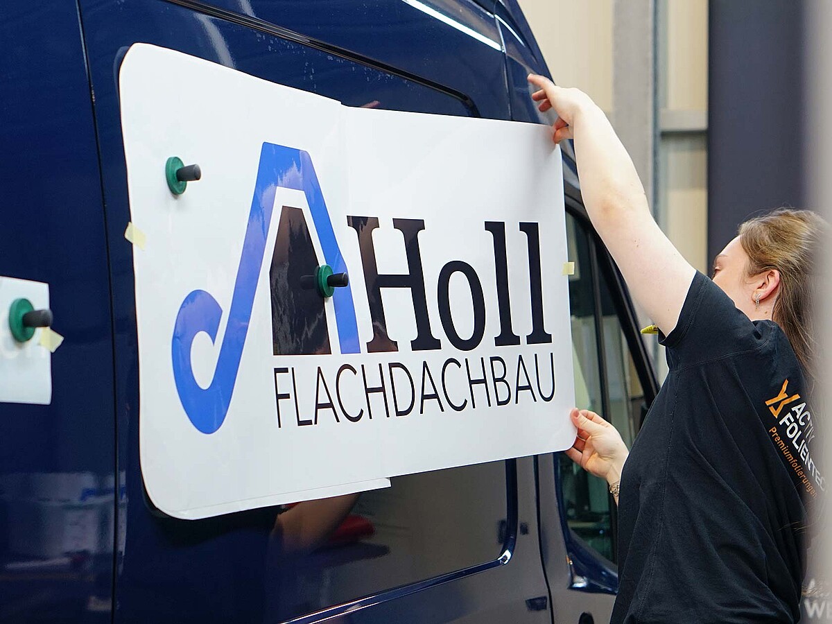 Fahrzeugbeschriftung Ford Transit für Holl Flachdachbau