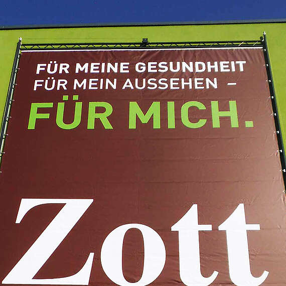Liftbanner für Fitnessstudio Zott in Weinstadt