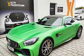 Car-wrapping Mercedes GT, Wunschfarbe grün