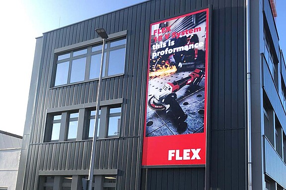 Werbelifter beleuchtet Flex