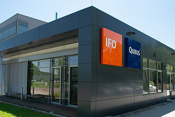 Leuchttransparent Haube Qubus IFO