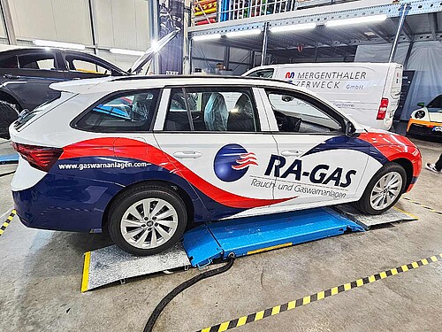 Car Wrapping Skoda Octavia für RA-GAS